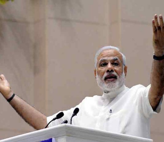 लोकसभा चुनाव से पहले मोदी सरकार दे रही है गरीबो को FREE LPG कनेक्शन