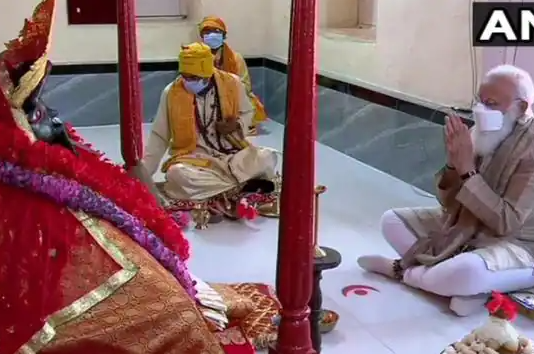 बांग्लादेश दौरे के आखिरी दिन पर पीएम मोदी ने जशोरेश्वरी मंदिर के दर्शन किए, कोरोना काल से मांगी मुक्ति