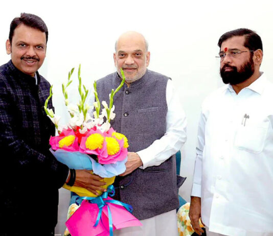 End of Suspense: Fadnavis to Take Oath as Maharashtra CM Tomorrow Fadnavis Returns as CM